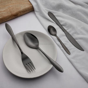 Juego de cubiertos/cubiertos de acero inoxidable elegante PVD negro mate Grado 202/304 Cuchara brillante Tenedor y cuchillo Cuchara para bebé Hecho EN LA India - Product Image 1