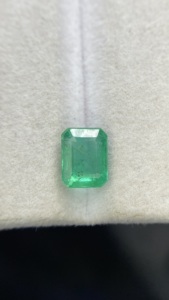 Émeraude naturelle certifiée du Zambie, taille octogonale, pierre à bon lustre, pierre précieuse non montée pour la création de bijoux, 1,65 carat - Product Image 6