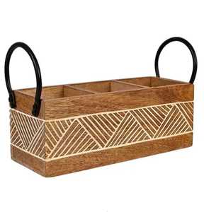 Organizador de Cubiertos de Madera Grabado a Mano con Asas de Metal Negro, 3 Compartimentos, para Buffet y Picnic - Product Image 1