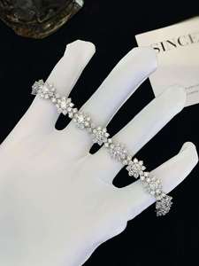 กำไลข้อมือเทนนิสประดับมอสซาไนต์ทรงพวงดอกทานตะวัน ดีไซน์หรูหรา ชุบเงิน ประดับด้วยผ้าไหมเนื้อดี เหมาะสำหรับทั้งชายและหญิง สไตล์ฮิปฮอป เครื่องประดับสำหรับงานแต่งงาน - Product Image 3