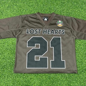 เสื้อยืดโอเวอร์ไซส์ตาข่ายสไตล์อเมริกันเรโทรคุณภาพสูงสำหรับผู้ชาย เสื้อฟุตบอลอเมริกันแบบยูนิเซ็กซ์ เสื้อผ้าสตรีทแวร์สำหรับผู้ชาย - Product Image 5