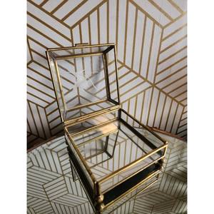 Organisateur de bijoux tendance et moderne, alliant luxe et accessibilité. - Product Image 1