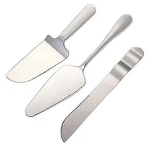 ชุดมีดชีสโลหะสำหรับรับประทานอาหาร ดีไซน์เนอร์ ผลิตจากโลหะหนา ชุดมีดเสิร์ฟชีส - Product Image 1