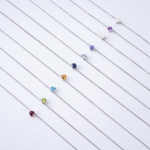 Collar con dijes de piedra de nacimiento solitarios para mujer, joyería de piedra de nacimiento, colgante de plata 925, dijes de piedra de nacimiento redondos personalizados con gemas. - Product Image 6