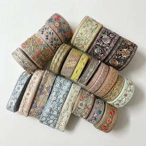 Dentelles florales brodées pour vêtements, robes, saris, textiles de maison, accessoires, artisanat, mode, sourcing, vente en gros et approvisionnement en vrac - Product Image 1