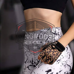 Gants de musculation en cuir légers et personnalisés avec support de poignet, respirants, antidérapants, demi-doigts, fermeture à lacets, durables - Product Image 5