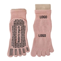 Chaussettes de yoga en gros pour femmes, professionnelles, antidérapantes, sportives, à cinq doigts, en coton, avec soutien, en stock, logo brodé personnalisé, OEM
