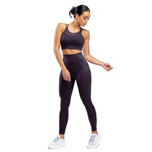 Ensemble de tenue de yoga sans couture hautement extensible pour femmes, fabricant de marque privée, nylon et élasthanne 210 GSM, séchage rapide, respirant, vêtements de sport et de fitness - Product Image 1