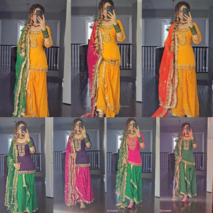 Dernière collection de vêtements de fête Shree Indian Exports : Salwar de style Punjabi Patiyala, en modal et viscose, avec dentelle et broderies lourdes sur tissu filet, design de créateur. - Product Image 5