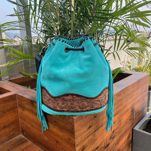 Sacs de luxe pour femmes, point de botte usiné à la main, sacs à bandoulière en cuir suédé à franges et à bandoulière, sacs à main personnalisés en cuir de vachette de créateur - Product Image 4