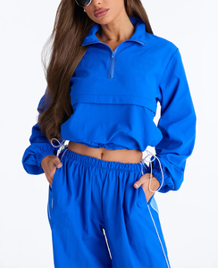Ensemble de survêtements de sport OEM de haute qualité pour femmes, coupe-vent, léger, en nylon imprimé, couleur unie - Product Image 3