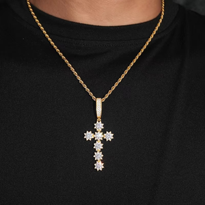 Colgante de Cruz con Micro Pavé de Moissanita, Colgante de Cruz con Piedras de Moissanita, Plata Sólida 925, Moissanita Certificada GRA - Product Image 3