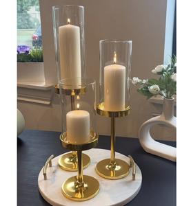 Ensemble de porte-bougies en verre avec cadre en métal doré élégant, style lanterne géométrique, centre de table décoratif pour un style de maison luxueux - Product Image 1