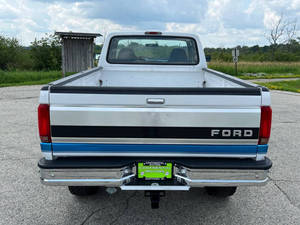 Camioneta F-250 XLT WD de Cabina Extendida, Modelo Antiguo de 1995, Muy Solicitada, ¡Lista para Enviar! - Product Image 3