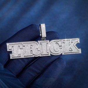 เครื่องประดับโมอิสซาไนต์ VVS D แบบสั่งทำพิเศษ เงินแท้ 925 ผ่านการทดสอบเพชร พรีเมียม ออกแบบเฉพาะบุคคล พร้อมใบรับรอง จี้ทรงเหลี่ยมบริลเลียนท์คัท - Product Image 6