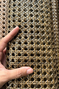 แผ่นหวายสี่เหลี่ยมแบบยั่งยืนสำหรับการบูรณะเฟอร์นิเจอร์และงานตกแต่งบ้าน DIY ผลิตในเวียดนาม - Product Image 5