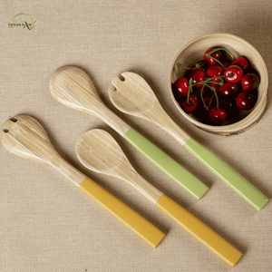 Cuillère en bambou classique faite à la main, écologique, durable, ustensiles de cuisine directement du Vietnam pour les cadeaux, choix intelligent - Product Image 1