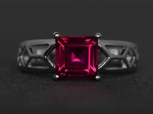 แหวนทับทิมทรงเหลี่ยมเงินแท้ แหวนหมั้นทับทิมสีแดง แหวนสัญญาแบบโซลิแทร์ เครื่องประดับประจำเดือนกรกฎาคม - Product Image 5