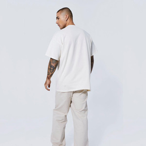 T-shirt Homme Oversize Personnalisé en Coton 100% Uni, Style Vintage Décontracté, Respirant et Écologique, à Manches Courtes avec Impression Numérique – Collection Été - Product Image 4