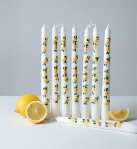 Velas Cónicas Hechas a Mano con Cera de Soja y Parafina, con Aroma a Canela, Delicadas Flores Cítricas de Limón y Hojas Verdes, Sin Humo, para Bodas - Product Image 2