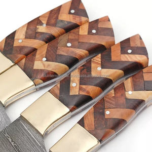 Ensemble de couteaux de chef en acier Damas faits à la main personnalisés couverts en acier inoxydable de haute qualité pour usage domestique couverts de cuisine forgés à la main - Product Image 3