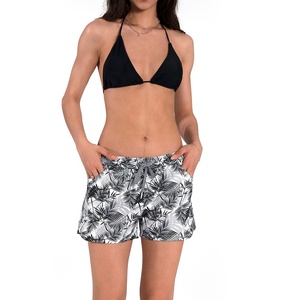 Pretty Color Combo Pantalones cortos ligeros básicos Pantalones cortos de secado rápido Pantalones cortos de playa cómodos Traje de baño de moda Mujeres de playa con estilo - Product Image 2