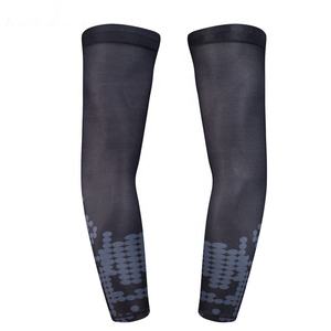 Mangas de compresión con diseño elegante, protección UV, tela refrescante, ligeras y elásticas, perfectas para entrenamiento al aire libre. - Product Image 4