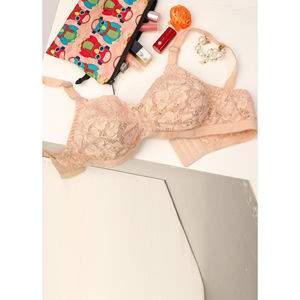 Soutiens-gorge de sport légers avec logo frontal pour les séances d'entraînement longues, offrant un maintien élevé, une extensibilité quadridirectionnelle, un confort doux et une flexibilité. - Product Image 2