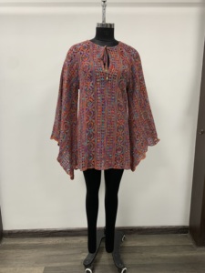 Robe midi en tricot bohème avec motif géométrique, ourlet asymétrique, coupe ample, manches longues, col rond, robe décontractée d'automne - Product Image 1