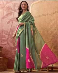 Sari de Diseño KV para Mujer, Bordado y Adornado, Mezcla de Algodón Estilo Bollywood, con Blusa Sin Coser, Verde - Product Image 1