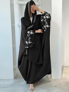 Hermosa Abaya Tradicional Islámica Negra para Mujer 2024, Abaya Saudí con Cuentas y Lentejuelas Hechas a Mano, Transpirable, de Poliéster, Manga Larga - Product Image 4