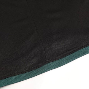 Tenue de football sportive en polyester, légère, respirante, confortable, personnalisable, idéale pour le jeu en extérieur et au quotidien - Product Image 3