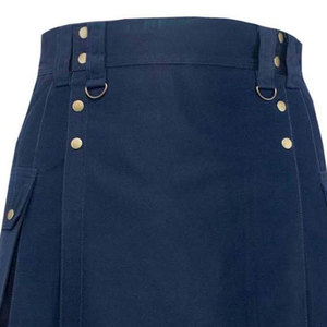 Kilt Utilitario de Algodón Azul Marino Hecho a Mano para Mujer - Kilt Escocés Resistente con Amplios Bolsillos de Carga - Product Image 4