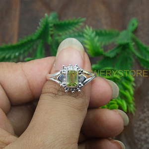 Anillo de plata de ley 925 con piedra preciosa de peridoto verde, anillo hecho a mano, anillo minimalista, anillos de diseño de plata para mujer - Product Image 4