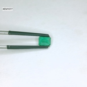 Top Quality 3A Grade Zambian Emerald Octagon Loose Gemstone 0.90ct Green Stone 6.80x5.10x3.80mm Size For Designer Jewelry - Product Image 3