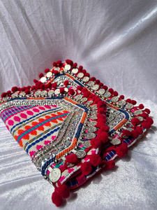 Pochette Bohème Ethnique Brodée avec Miroirs, Pompons et Franges, Sac à Main Artisanal pour Festival - Product Image 5