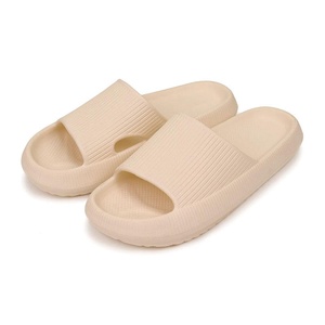Sandalias Comwarm Cloud Slide para Mujer y Hombre, Ultra Cómodas, Pantuflas de Recuperación con Almohadilla, Suaves para el Verano - Product Image 4