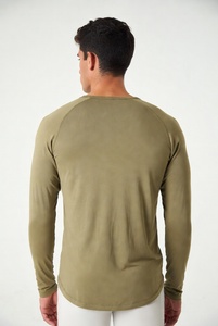 เสื้อเชิ้ตแขนยาวลำลองสำหรับผู้ชาย สีเทาล้วน ทรงปกติ สวมใส่สบายในชีวิตประจำวัน - Product Image 3