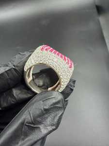 Bague carrée unisexe en argent 925 original avec moissanite rose et blanche taille ronde, bijou audacieux et tendance style hip-hop, cadeau idéal - Product Image 2