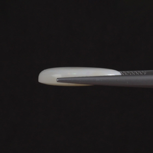 Opale naturelle blanche de haute qualité certifiée IGI, pierre précieuse en vrac, 5,92 carats, ovale 18,5x12 mm, taillée à la main, polie, traitée à la cire/l'huile légère - Product Image 2