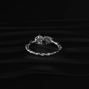 แหวนเพชรทรงลูกแพร์คู่แบบ Lab Grown รุ่น Toi Et Moi ดีไซน์เกลียวประดับเพชรแบบ Pave Band น้ำหนัก 2 กะรัต แหวนหมั้น มีให้เลือกในโลหะสีเหลือง ขาว หรือโรสโกลด์ - Product Image 6