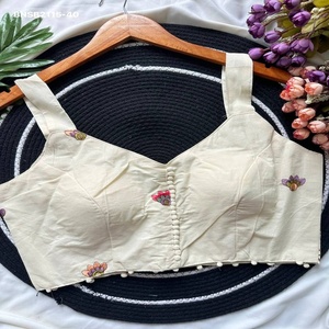 Blusa sin mangas de cambric puro Hakoba Zara ++ de aspecto magnífico con motivos tradicionales, animales y lentejuelas, exportador indio. - Product Image 1