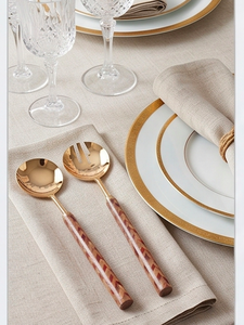 Servidores de ensalada de latón dorado con mangos de madera, acabado pulido espejo, diseño moderno, aptos para lavavajillas, juego de cubiertos para uso doméstico. - Product Image 4