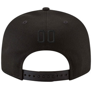 Casquette de baseball noire à 6 panneaux avec broderie T blanche, ajustée, unisexe, décontractée, style snapback - Product Image 3