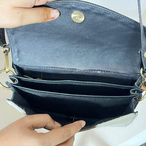 2025 Trending Wholesale Turquoise Tooled Cowhide Leather Crossbody Bag Western Style Genuine Leather Shoulder Purse for Women's - Product Image 6