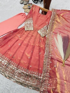 ชุดเดรส Anarkali คุณภาพเยี่ยม พร้อมกางเกงและผ้าคลุมไหล่ สำหรับเด็กผู้หญิง ชุดพื้นเมืองสำหรับงานแต่งงาน จาก Samp Corporation - Product Image 4