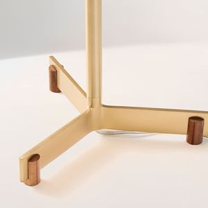 Lámpara de Mesa Lateral de Metal de Lujo con un Diseño Increíble para Sala de Estar, Dormitorio y Espacio de Trabajo, Precio de Venta para Exportación - Product Image 6