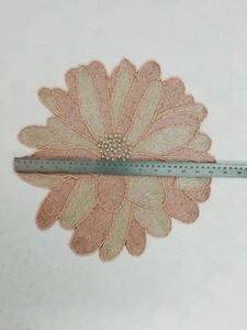 FAIZA CRAFT Mantel Individual Hecho a Mano con Cuentas, Diseño Floral Blanco y Negro, Tela Duradera, Redondo/Ovalado/Cuadrado, Costura a Mano para el Hogar - Product Image 6