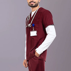 Blouse d'hôpital pour homme en coton et polyester tissé, couleur bordeaux, avec poche et fente latérale - Product Image 3