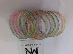 Brazalete de Resina con Diseño de Espirales 3D Elegante para Mujer, Estilo Ángel, Hecho a Mano para Capturar la Serena Belleza de las Aguas Costeras - Product Image 2